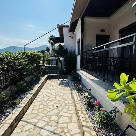Harmony Front Ferienhaus PalaiónTsiflíkion